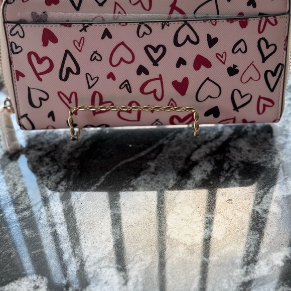 Heart Patterned White Canvas - Picture 5 of 6